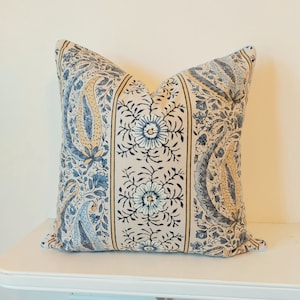 Colefax and Fowler Floral Pillow Cover