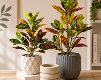 Konstgjord Croton-växtgren, Konstgjord tropisk lövstjälk, Konstgjord grönska heminredning, Realistisk Codiaeum-vasfyllning, Inflyttningspresent