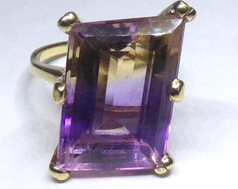 14k Gold & Amatrine Solitaire Cocktail Ring. Size 6.75. Free Form, Fancy Cut
