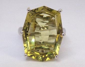 14k White Gold Lemon Citrine Diamond Ring - Size 7