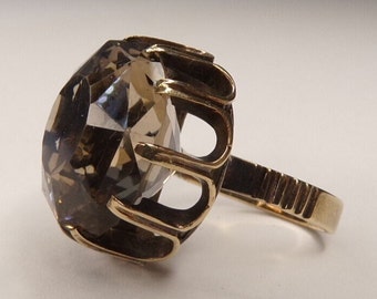 10k Gold, Solitaire, Smoky Topaz, Cocktail Ring. Size 4 1/4