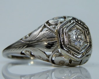 Antique 18k Gold & Diamond Ring. 0.23 carat European Cut Diamond. Size 6 1/2