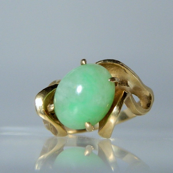 Vintage Green Jade 14k Yellow Gold Cocktail Ring Unique Setting 585 Yellow Gold Statement Jewelry Gift for Her Size 6.5 DanPickedMinerals