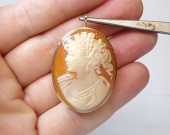 Italian, Solid 14k Gold, Carved Cameo Brooch Pendant. Signed, 1 5/8". Excellent condition. DanPicked