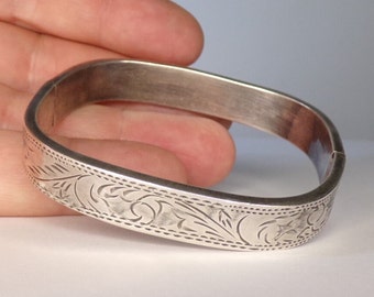 Sterling Silver Hinged Bangle Bracelet. 7.25", Etched, Hollow, Rectangular, Stamped