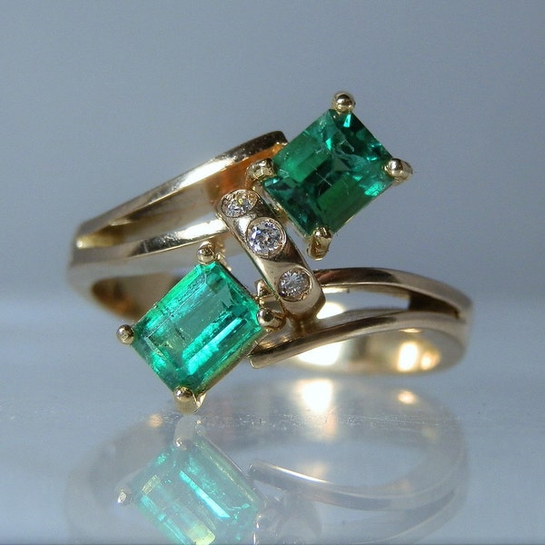 Vintage Ring 18k Yellow Gold Two Emerald Cut Fine Columbian Emeralds With Accent Diamonds Size 7 Ring Excellent Quality and Craftsmanship