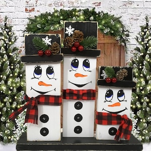 Wood Snowman Family Christmas Decor 3D Winter
