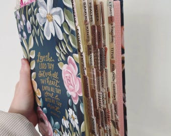 Biblia KJV precargada para tomar notas / Letra grande, cubierta floral verde azulado