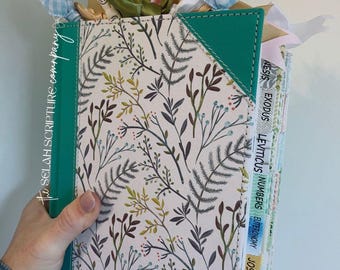 NKJV Blue Floral Journaling Bible, Large Print, Personalized Study Gift for Women