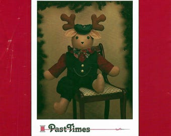 PastTimes - COMET Stuffed Reindeer Pattern - Christmas Decor - 25" Tall Leader of Santa's Team UNCUT pattern!  1990