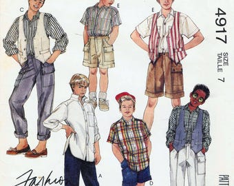 McCalls jongenspatroon 4917 maat 7 Fashion Basics for Kids Kinderen en jongens Vest, shirt, broek of short Borst 26 Taille 23 ONBESNEDEN PATROON