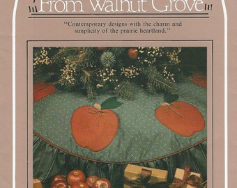 From Walnut Grove - Apple Tree Skirt - Christmas Appliqued Apples Large 54 Inch Diameter By St Nicole By Rosanne Hoodecheck, Designer  NEW