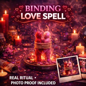 以下が含まれることがあります： 「BINDING LOVE SPELL」の文字と、紐で結ばれた赤とピンクのろうそく人形のペアが描かれた画像。 燃えているろうそく、巻物、写真の証拠が含まれています。