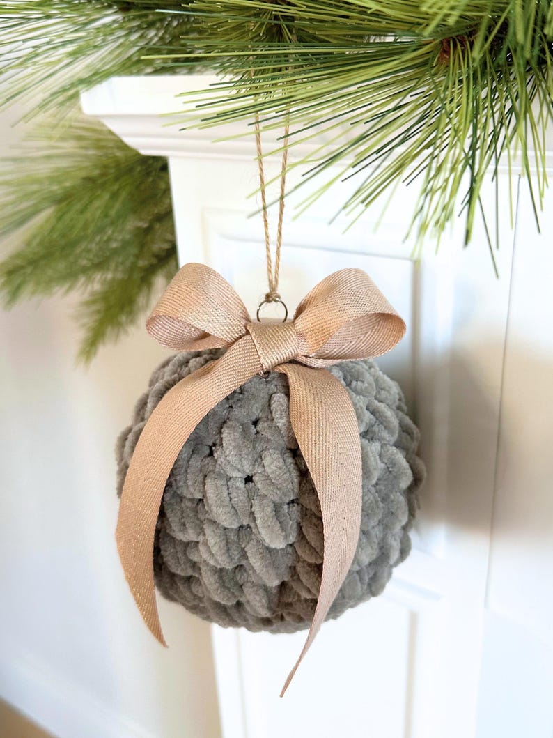 Crochet Pattern | Crochet Christmas Ball Ornament Pattern 097 | Crochet Bauble Pattern | DIY Christmas Tree Decorations image 5