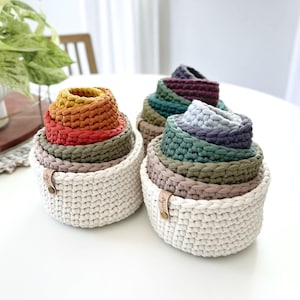 WZÓR SZYDEŁKOWY | Zestaw 6 miseczek tęczowych | Zabawka do układania dla maluchów | Koszyki z grubej włóczki dla początkujących