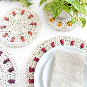 Crochet Doily Pattern - Round Placemat with Tulips, Floral Table Decor, DIY Spring Table Setting image 5