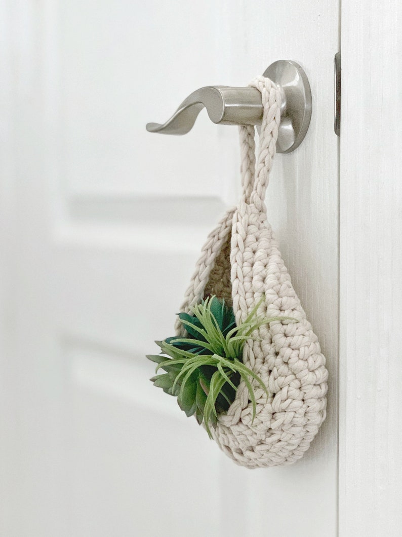 Petite suspension pour plante d'intérieur pour plantes grasses ou plantes aériennes Panier suspendu au crochet de style bohème Disponible en trois tailles ou en lot de trois image 5