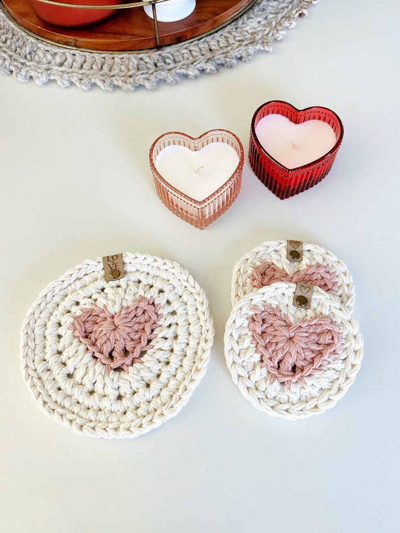 Patrón de ganchillo para hacer tú mismo / Patrón de posavasos y salvamanteles con forma de corazón a ganchillo / Patrón de ganchillo para la cocina / Patrón para el Día de San Valentín imagen 8