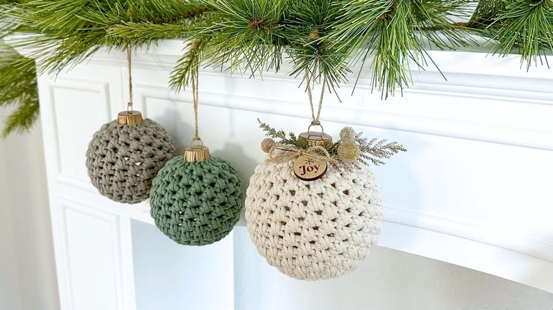Crochet Pattern | Crochet Christmas Ball Ornament Pattern 097 | Crochet Bauble Pattern | DIY Christmas Tree Decorations image 4