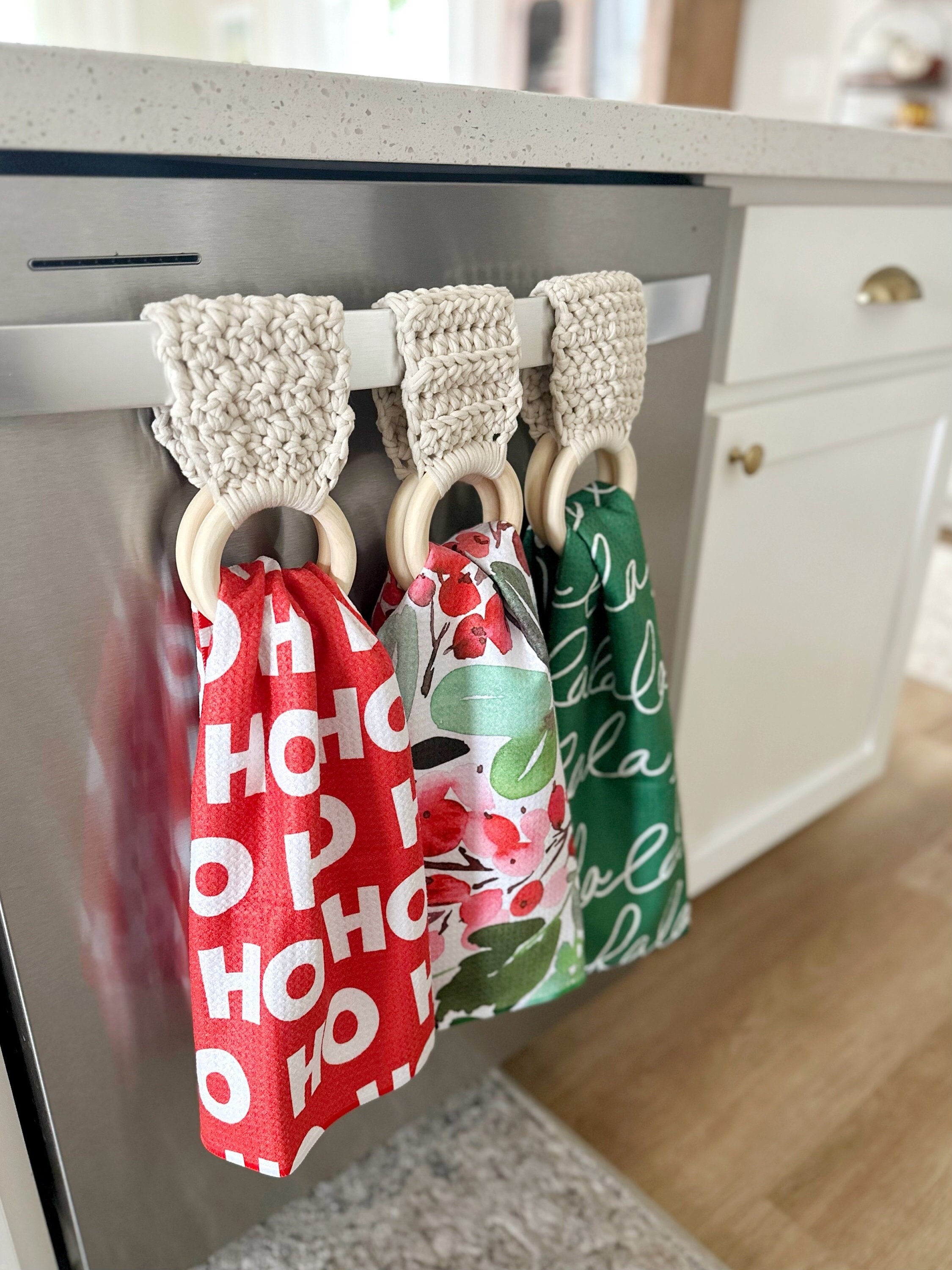 DIY Potholder Hanging Kitchen Towel Tutorial