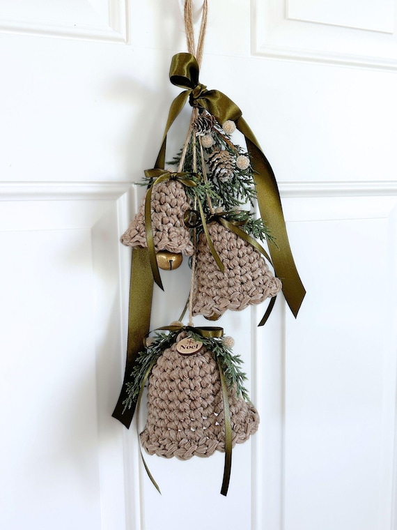 Christmas Bell Crochet Pattern - Crochet Bell Ornament & Door Hanger, Christmas Door Swag PDF