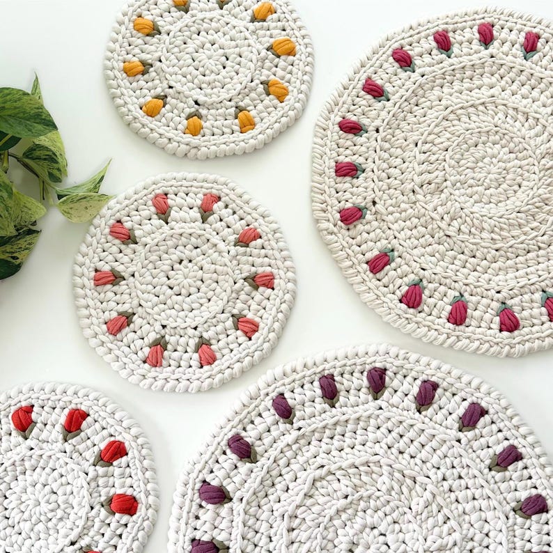 Crochet Doily Pattern - Round Placemat with Tulips, Floral Table Decor, DIY Spring Table Setting image 7