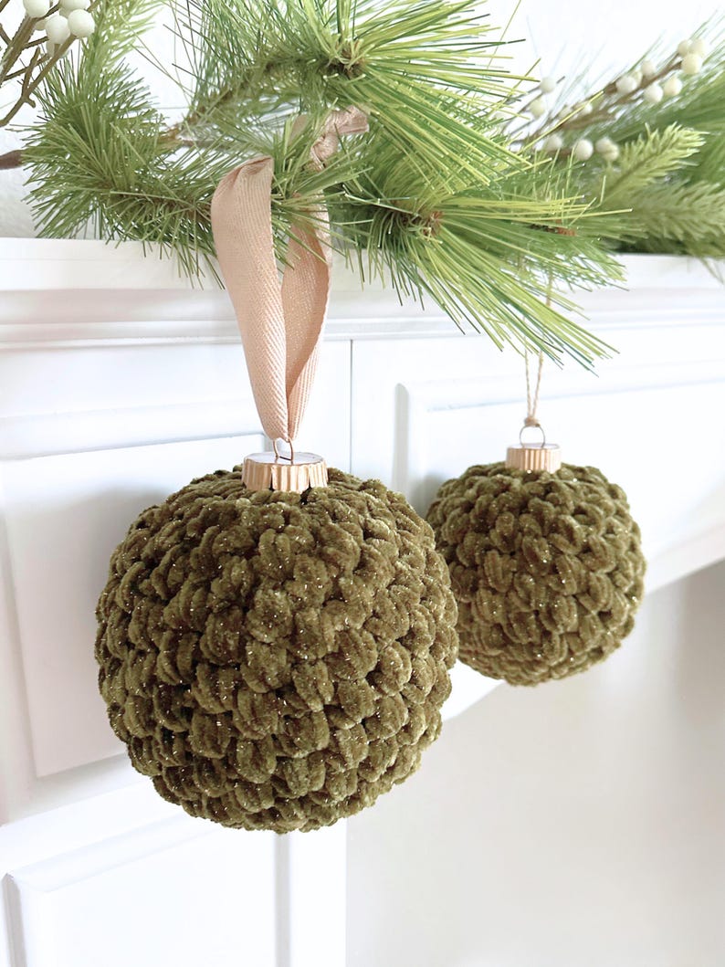 Crochet Pattern | Crochet Christmas Ball Ornament Pattern 097 | Crochet Bauble Pattern | DIY Christmas Tree Decorations image 7