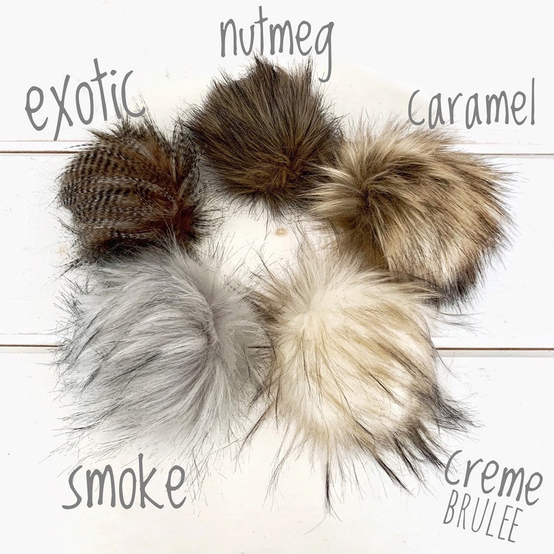 Women/'s Winter Hat Crochet Beanie Hat with Pom Pom Chunky Wool Hat for Her Winter Accessories Bobble Beanie Gift for Her