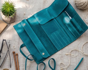 100% Genuine leather knitting needle case with pockets, Crochet hook holder, Leather crochet hook case, Knitting gifts for knitters