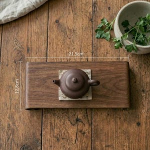 Japanisches Holztablett | Minimalistisches Wabi Sabi Snackbrett | Kleine Nussbaum Kaffee Tee Servierplatte | Rustikales Geschirr Geschenk!