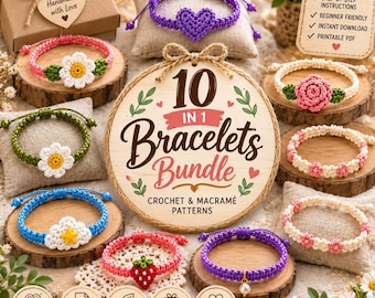 Op de afbeelding: Een collectie van tien handgemaakte gehaakte en macramé armbanden met diverse ontwerpen waaronder bloemen, een hart, een wolk met een ster, een aardbei en kleine kralen. Een centraal houten bord toont de tekst 10 IN 1 Bracelets Bundle.