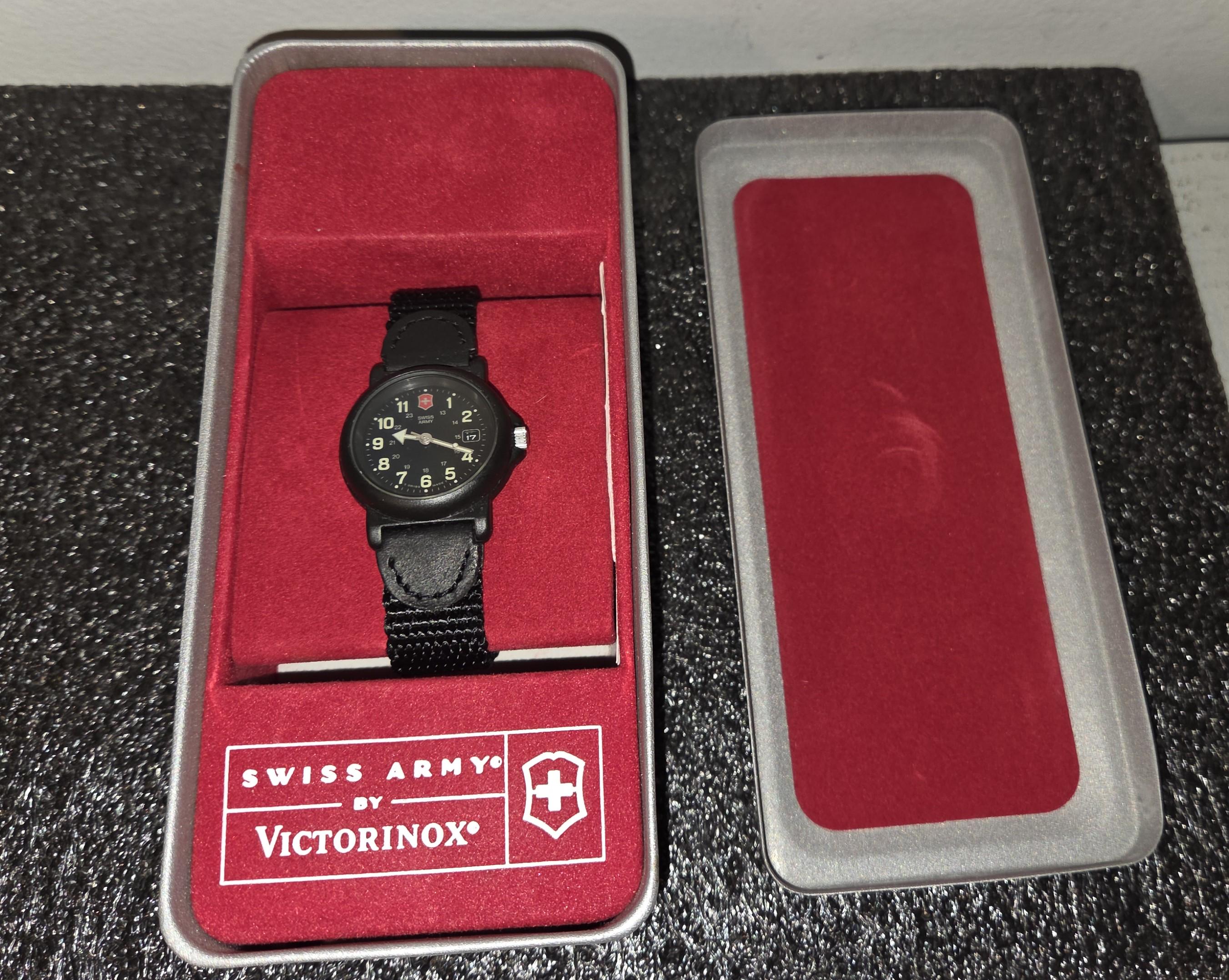 Victorinox Swiss Army Renegade Watch Women