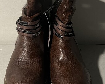 Size 9 COLE HAAN SHERPA Boots,cole Haan Women Boots,size 9  display picture 3