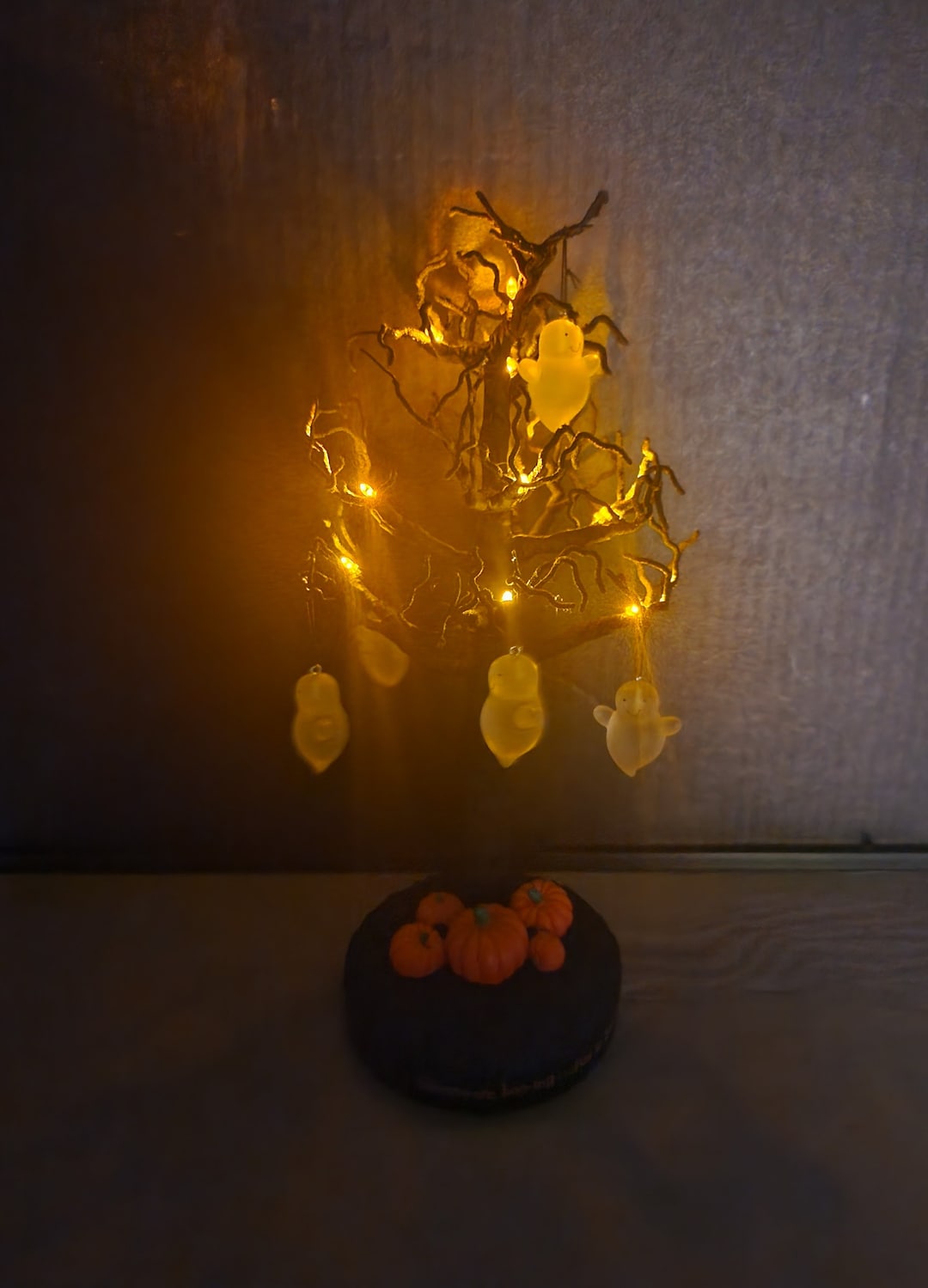 Hallmark Halloween Lighted Black Tree 5 Ghost Ornaments Pumpkins Lights ...