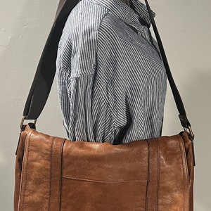 Leather laptop bag fossil 2025
