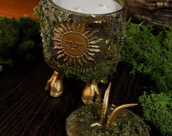 Caixa de vela de bruxa da floresta com chifres, vela artesanal de cera de soja, caixa de joias de musgo, decoração gótica campestre, vela de fantasia da floresta