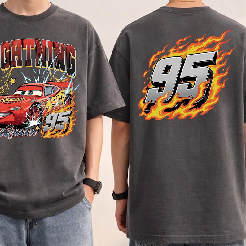 Sudadera de Rayo McQueen de 1977 con estampado a doble cara, sudadera con capucha de Disney Pixar Cars, suéter de Rayo McQueen, sudadera de Radiator Springs imagen 2