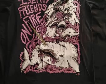 Ich setze meine Freunde On Fire Narwhals T-Shirt Schwarz Größe S-4XL