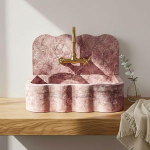 Wastafel voor wandmontage of werkblad: rode travertijn, golfdesign, handgemaakt, natuurstenen wastafel