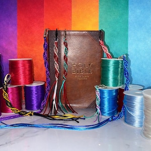 Pompons TziTzit * Style ADN * (personnalisés)
