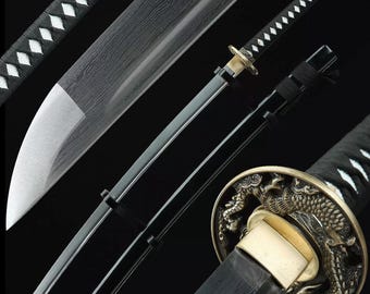 40” handsmidd vass japansk samurajsvärd katana damaskusstål med svart pianolack saya och drake tsuba - samlarobjekt med full tånge