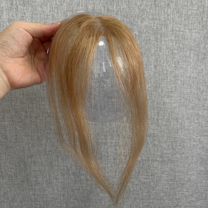 Haarstukje van 100% echt mensenhaar, mini-haarstukje van 4 x 6 cm met monobasis voor dunner wordend haar, haarstukje voor een middenscheiding, clip-in toupetje, lichtbruin