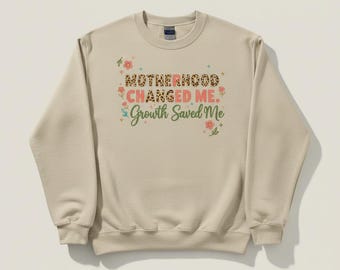 Groei moederschap, png PNGEgg | Moedershirtontwerp in borduurstijl met luipaardprint (digitale download)