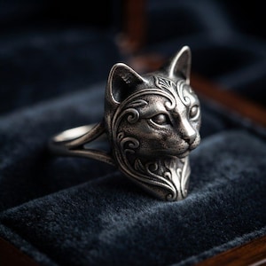 Sterling Silver Cat Head Ring, Art Nouveau Scrollwork, Vintage Feline Statement Jewelry