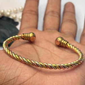 Handgemaakte drie metalen gevlochten manchetarmband, koper-messing witte metalen dikke armband