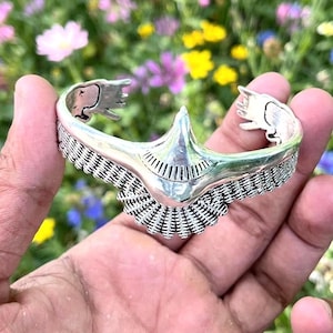 Handgjort armband med örnmotiv i 925 sterlingsilver, inspirerat av inhemsk fågel, statement-smycken, present |