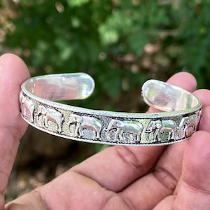 Pulsera tipo brazalete de elefante hecha a mano en plata de ley 925, brazalete animal oxidado, regalo para mujer.
