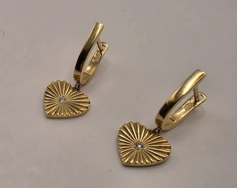 18K Yellow Gold Heart Drop Earrings with Clear Accent Stone – Polished Fine Jewelry