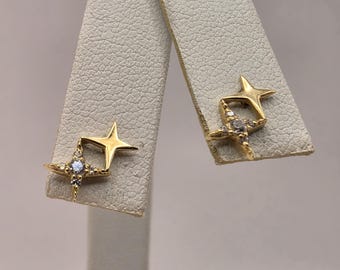 18K Yellow Gold Star Stud Earrings with Clear Accent Stones – Petite Fine Jewelry