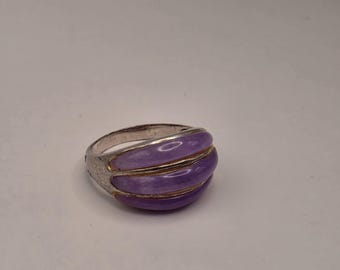 Anello a cupola in argento sterling 925 con smalto viola e motivo a righe a coste, misura 8.5.